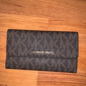 Micheal Kors Wallet